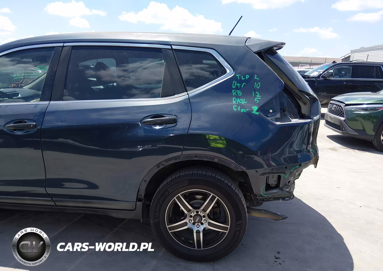 2016 Nissan Rogue S VIN:KNMAT2MT0GP641744 - 18