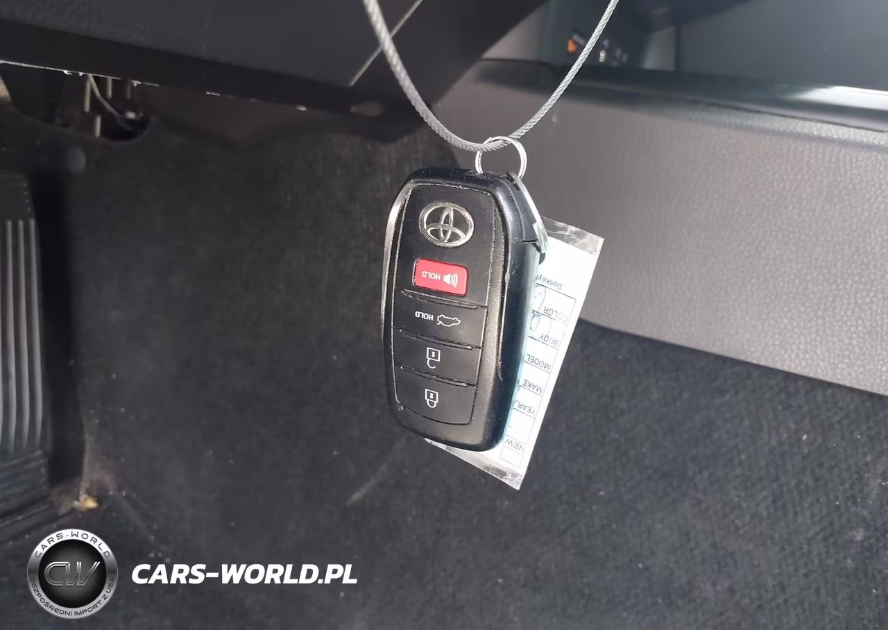 2025 Toyota Camry Le VIN:4T1DAACK9SU545123 - 11