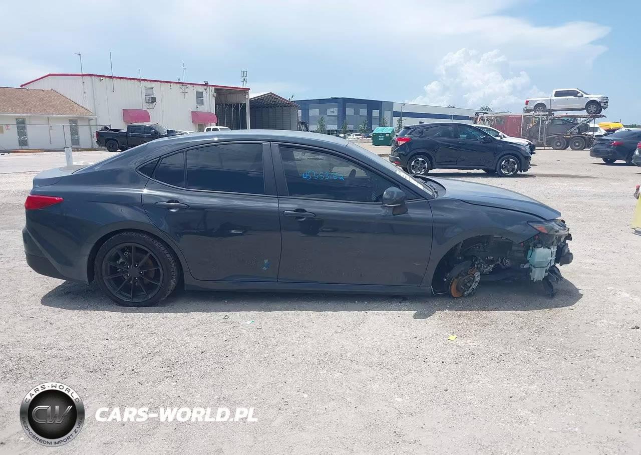 2025 Toyota Camry Le VIN:4T1DAACK9SU545123 - 14