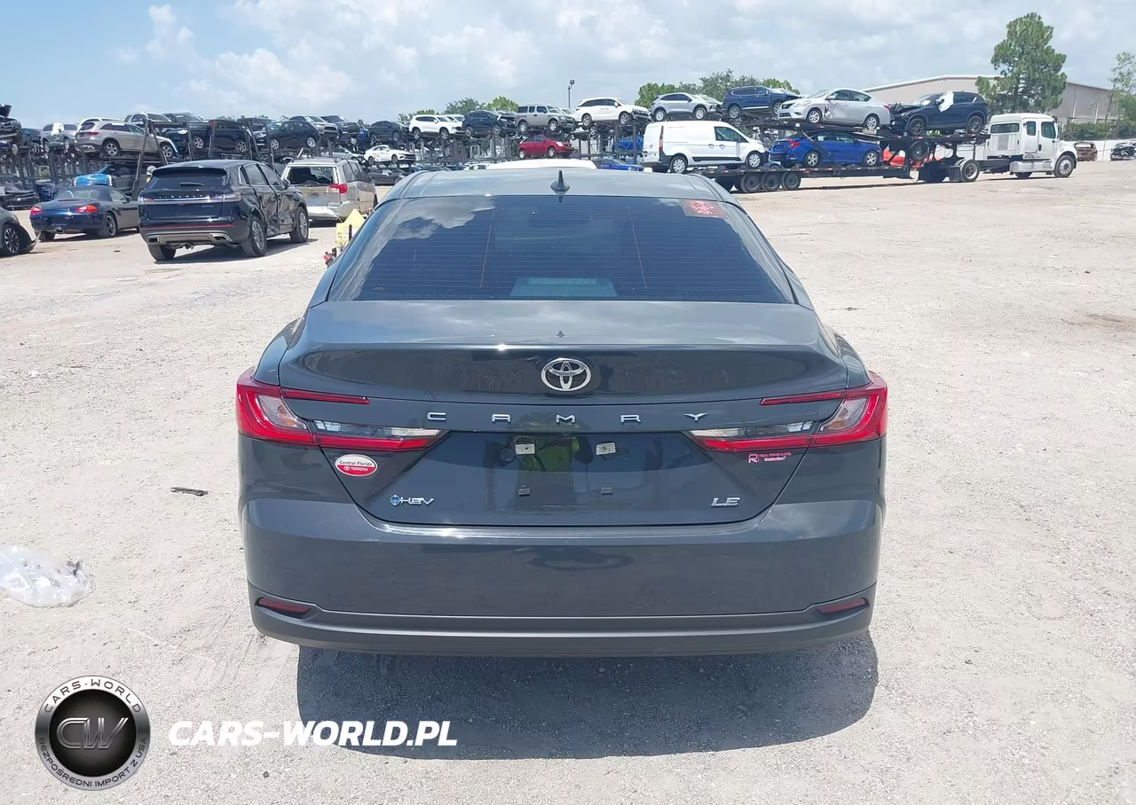 2025 Toyota Camry Le VIN:4T1DAACK9SU545123 - 17