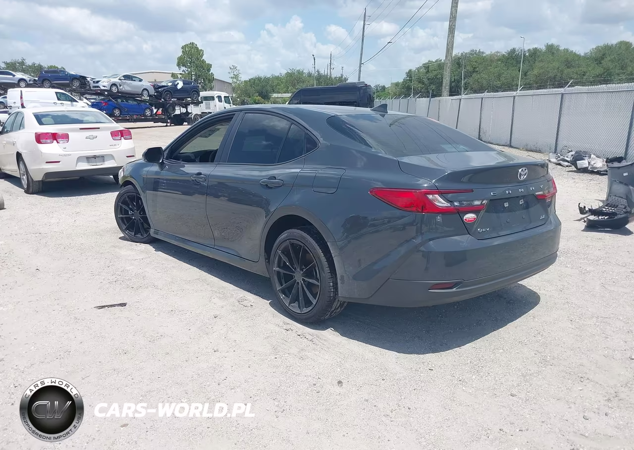 2025 Toyota Camry Le VIN:4T1DAACK9SU545123 - 3