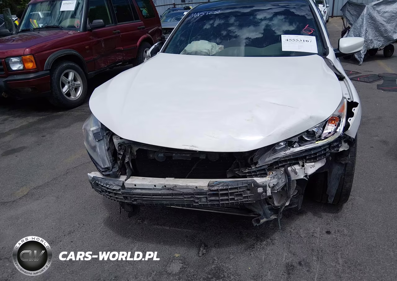 2016 Honda Accord Sport VIN:1HGCR2F5XGA050847 - 13