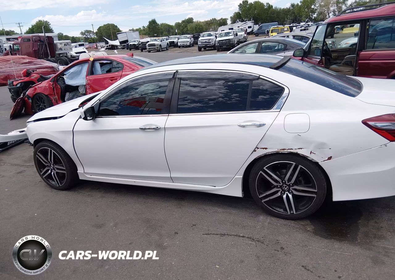 2016 Honda Accord Sport VIN:1HGCR2F5XGA050847 - 15