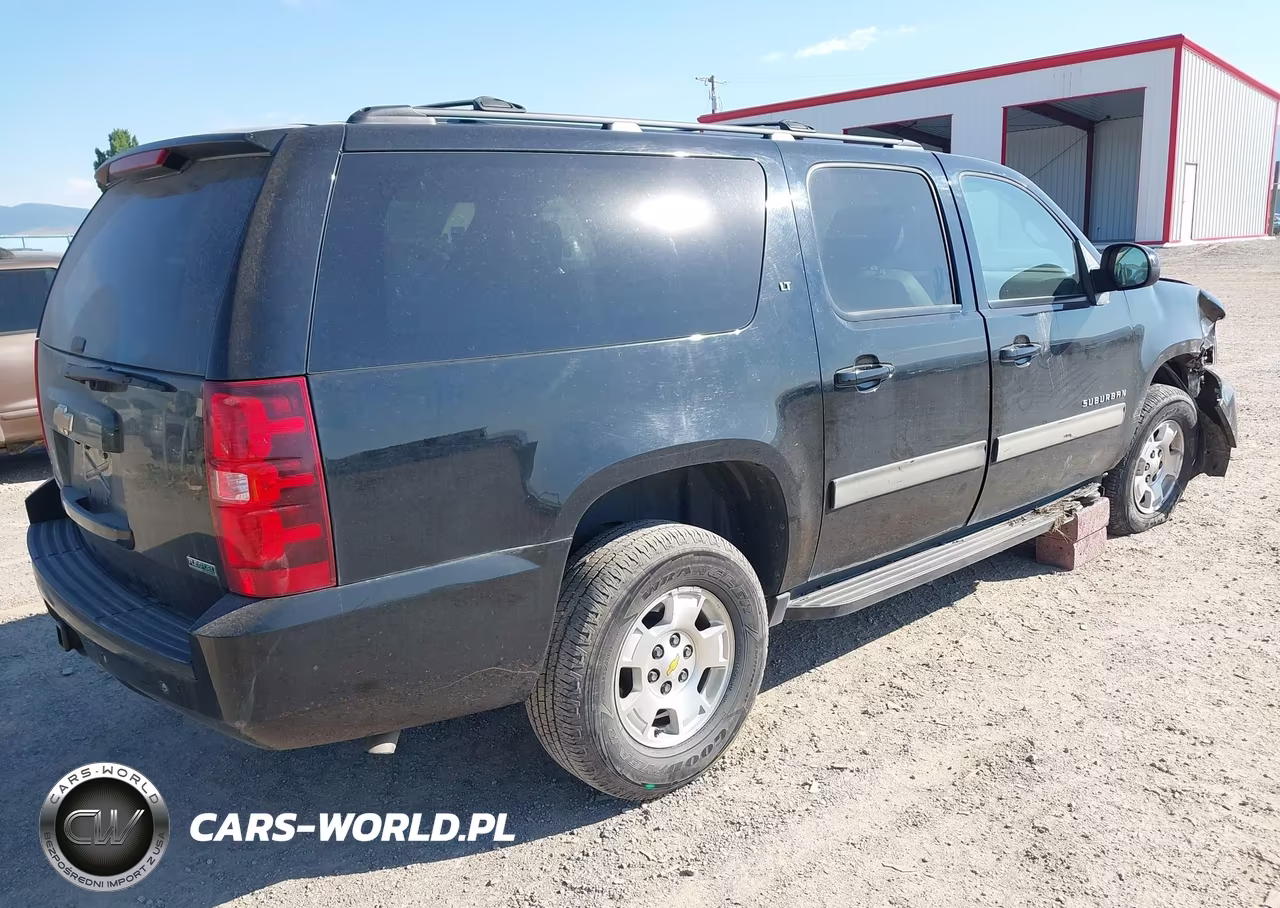 2011 Chevrolet Suburban Lt VIN:1GNSKJE34BR362575 - 4