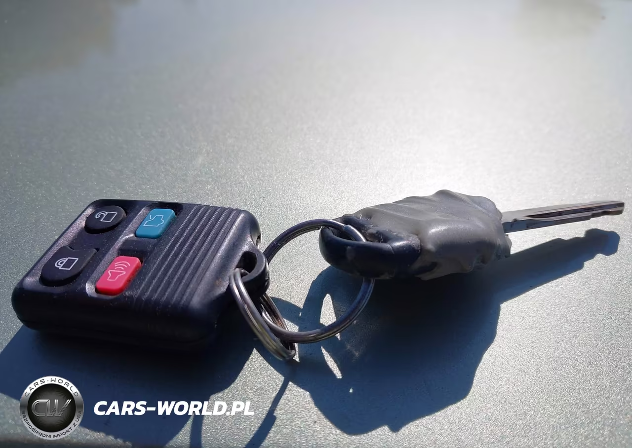 2008 Ford Focus Se-Ses VIN:1FAHP35N38W284453 - 11