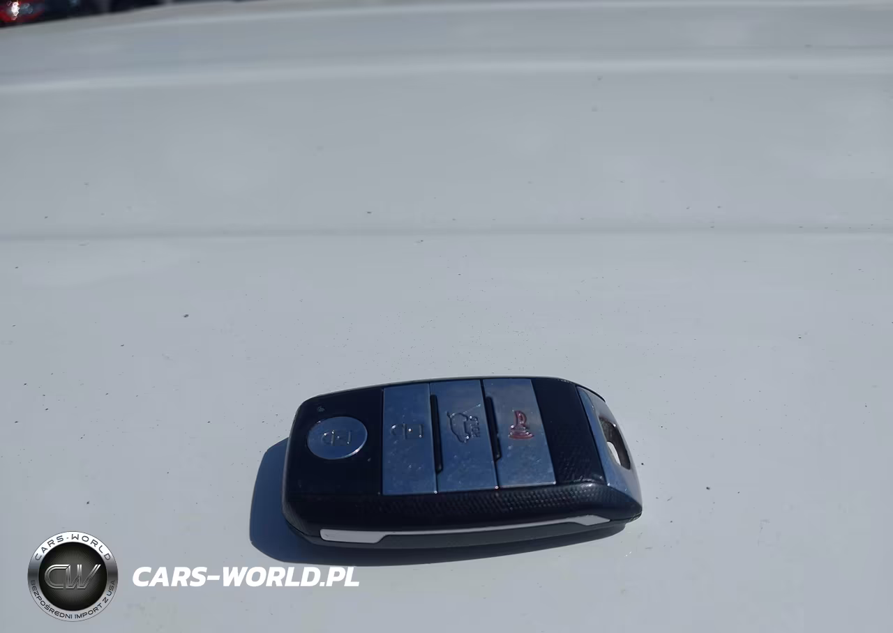 2018 Kia Soul + VIN:KNDJP3A50J7601655 - 11
