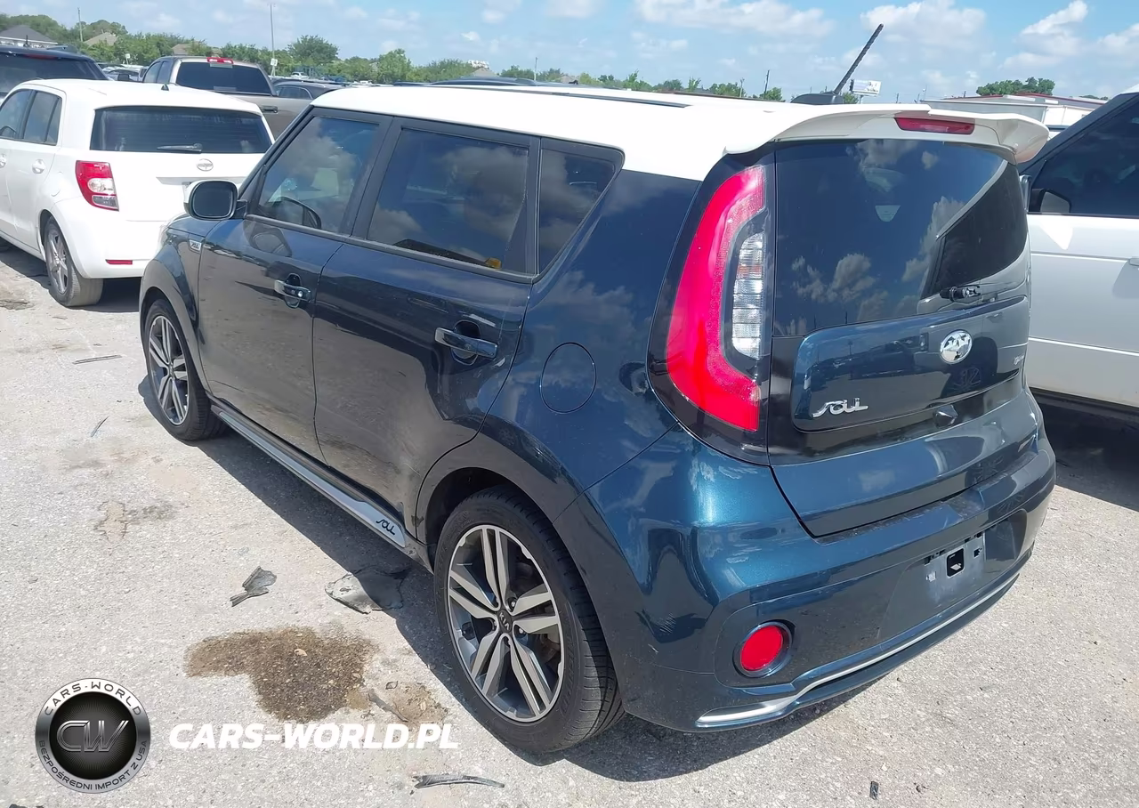 2018 Kia Soul + VIN:KNDJP3A50J7601655 - 3