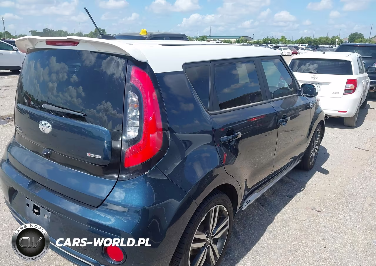 2018 Kia Soul + VIN:KNDJP3A50J7601655 - 4