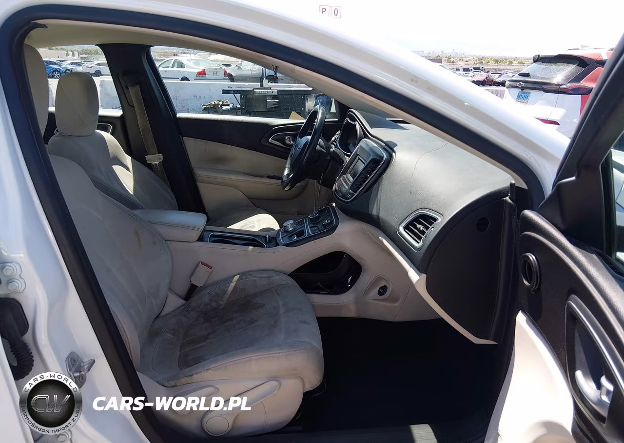 2016 Chrysler 200 Limited VIN:1C3CCCABXGN160152 - 5
