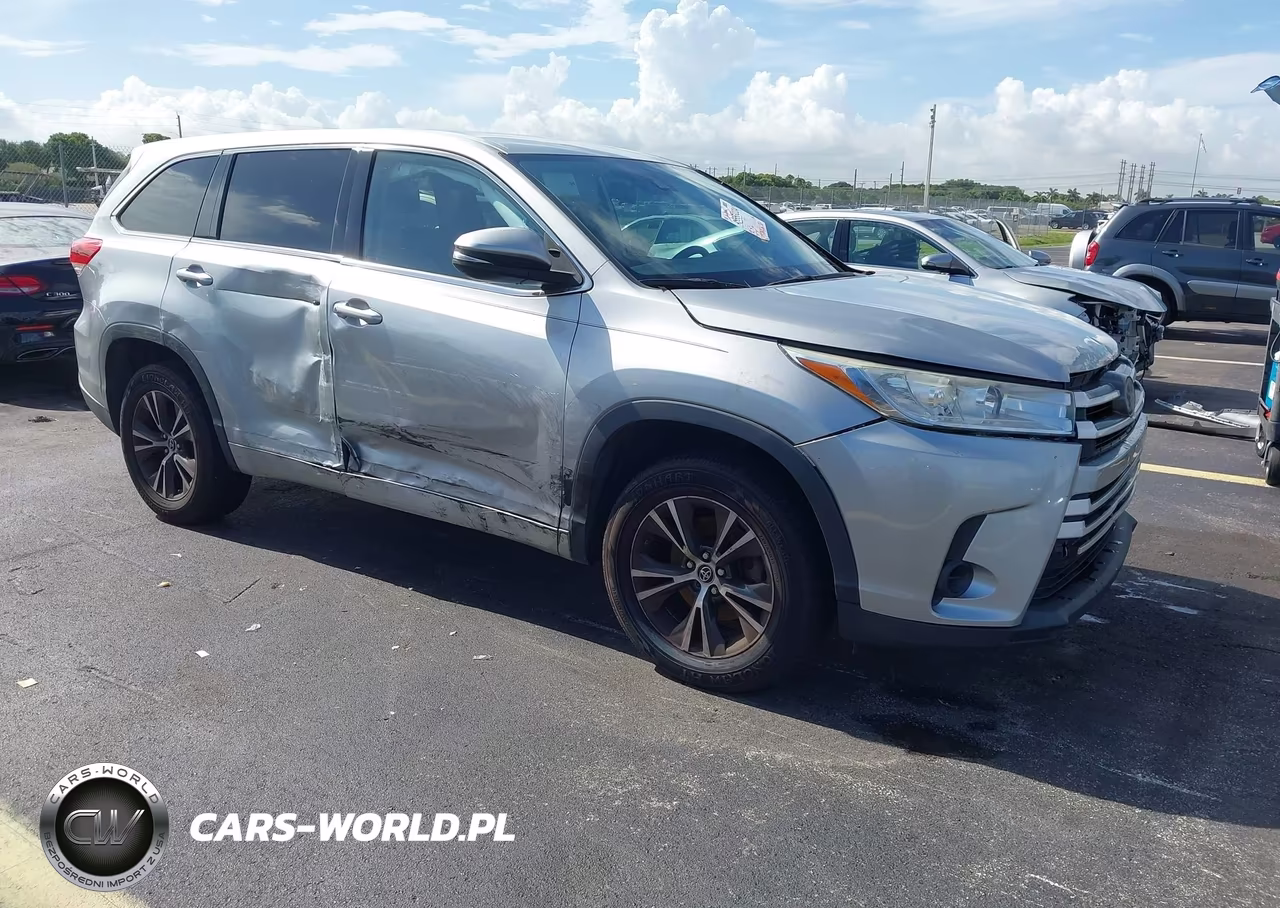 2018 Toyota Highlander Le