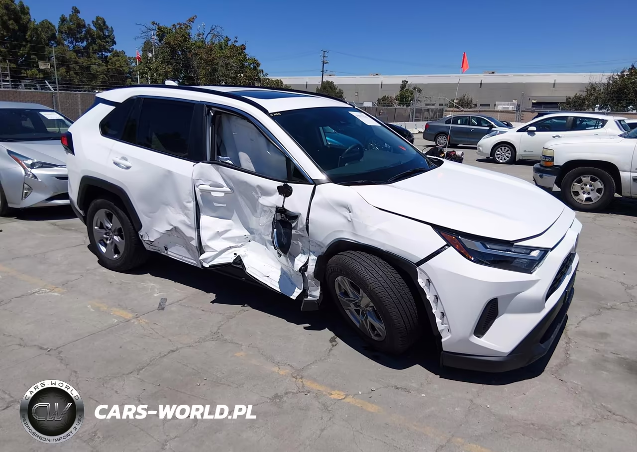 2025 Toyota Rav4 Xle – zdjęcie 1 z 21