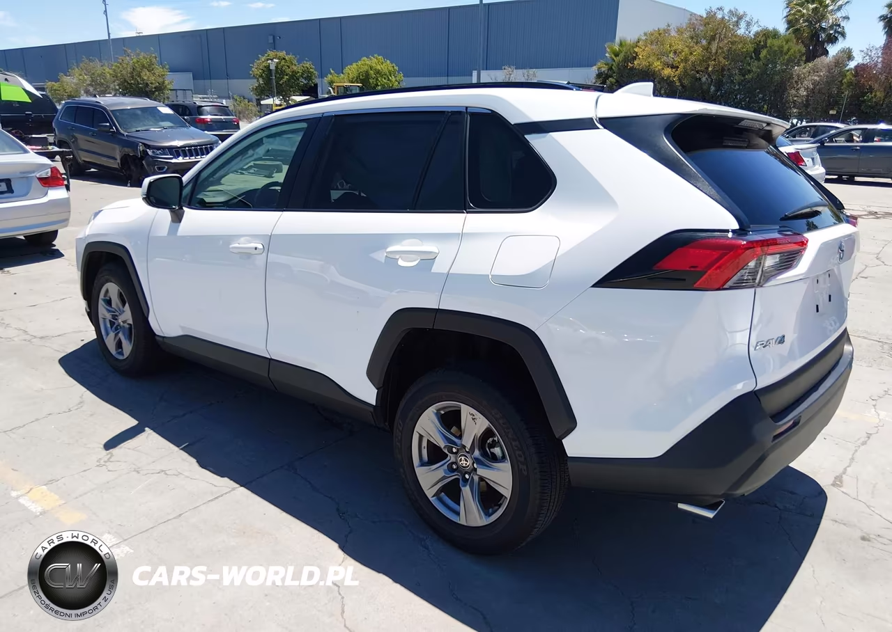 2025 Toyota Rav4 Xle VIN:2T3P1RFV4SC535593 - 3