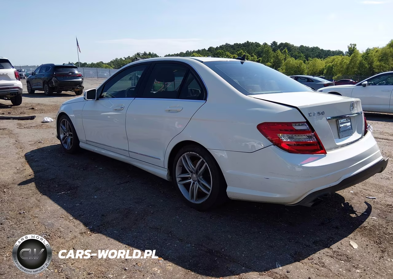 2012 Mercedes-Benz C 250 Luxury-Sport VIN:WDDGF4HB2CA626499 - 3