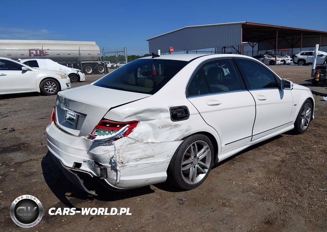 2012 Mercedes-Benz C 250 Luxury-Sport VIN:WDDGF4HB2CA626499 - 4