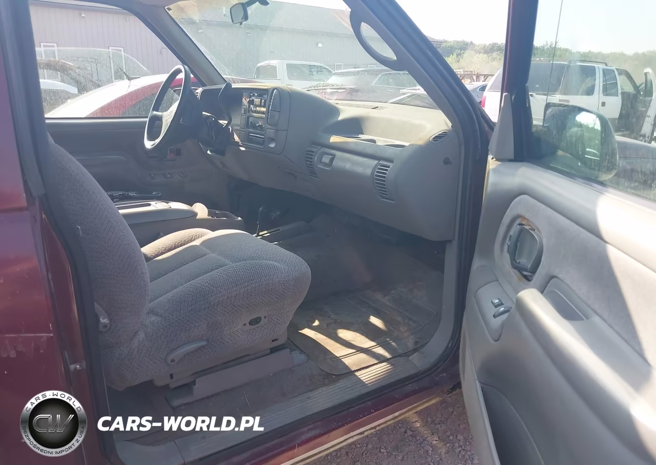 1996 Chevrolet Gmt-400 K1500 VIN:2GCEK19R0T1240584 - 5