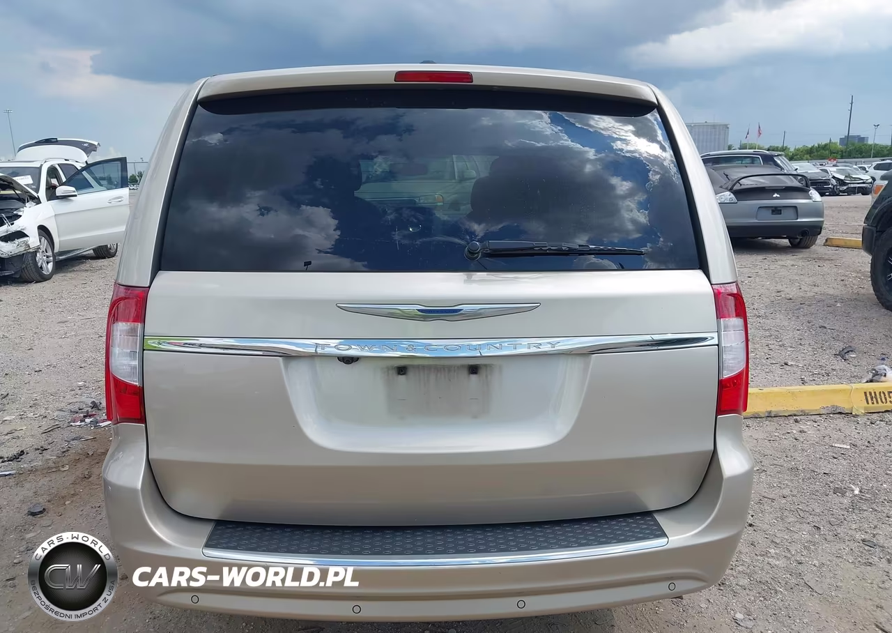 2016 Chrysler Town & Country Touring-L Anniversary Edition VIN:2C4RC1CG9GR253363 - 16