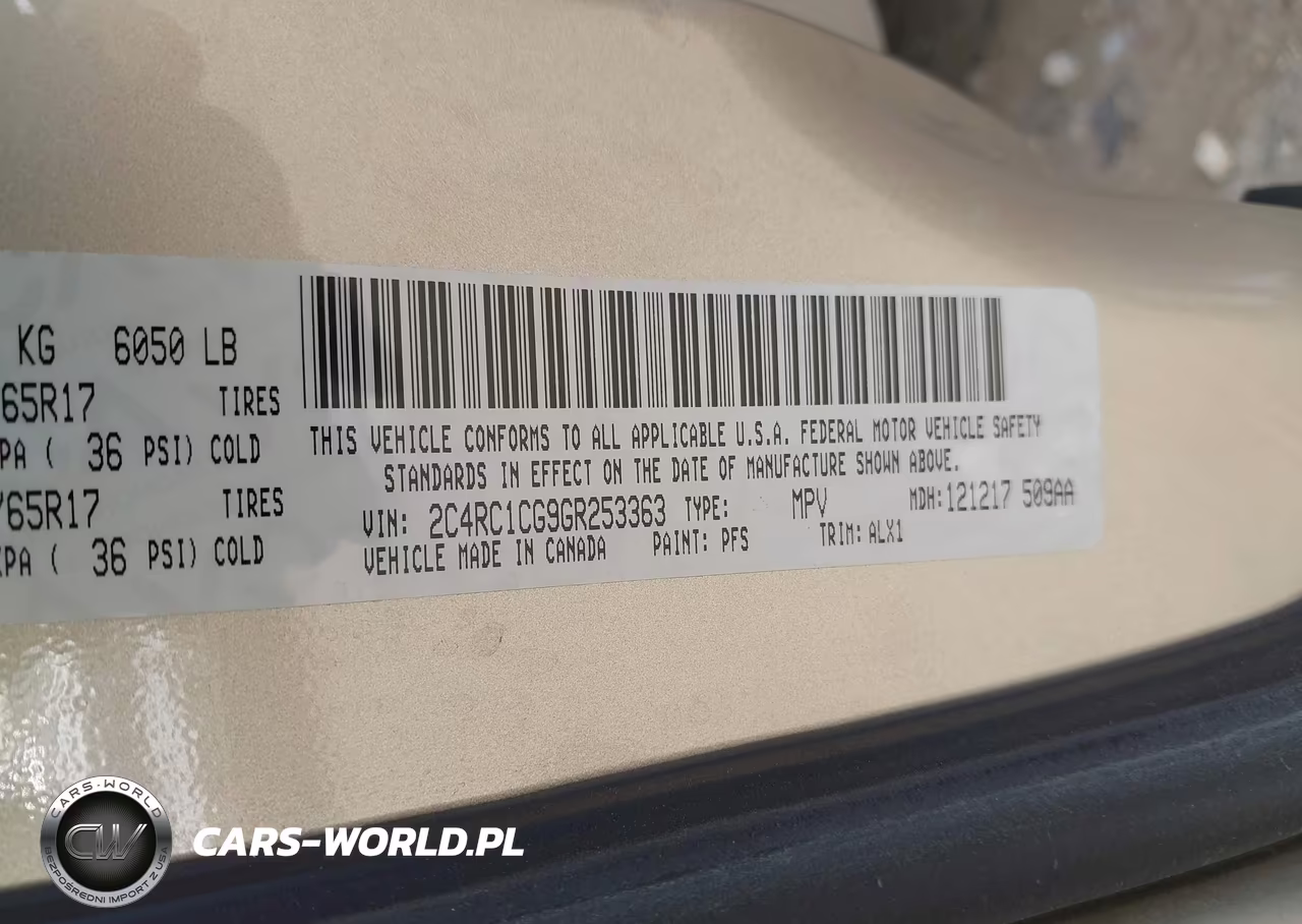 2016 Chrysler Town & Country Touring-L Anniversary Edition VIN:2C4RC1CG9GR253363 - 9