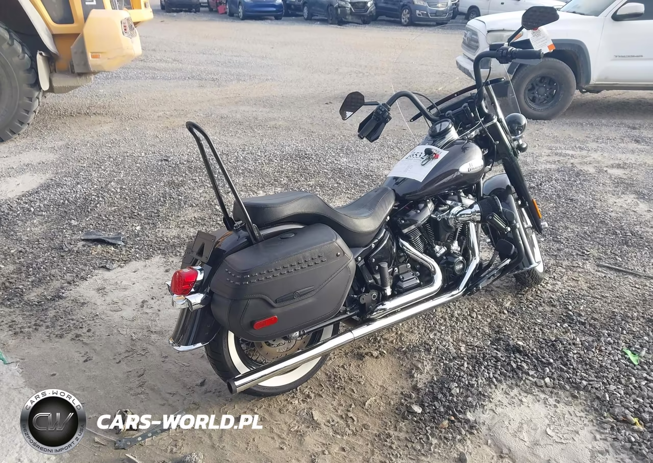 2021 Harley-Davidson Flhcs VIN:1HD1YBK1XMB061797 - 4