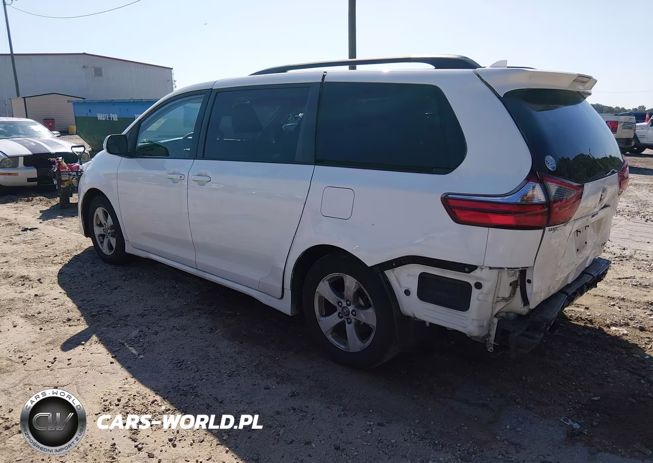 2020 Toyota Sienna Le VIN:5TDKZ3DC0LS051133 - 3