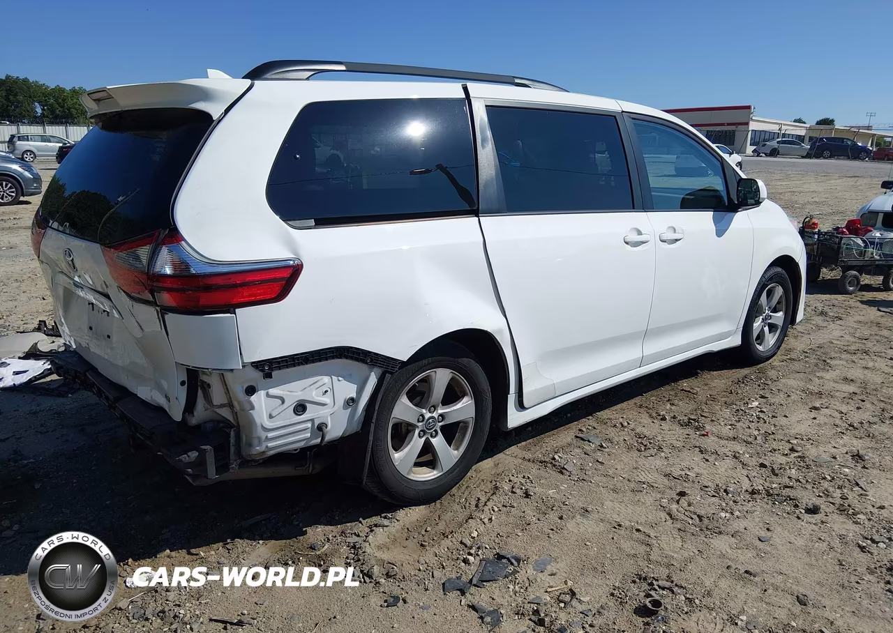 2020 Toyota Sienna Le VIN:5TDKZ3DC0LS051133 - 4