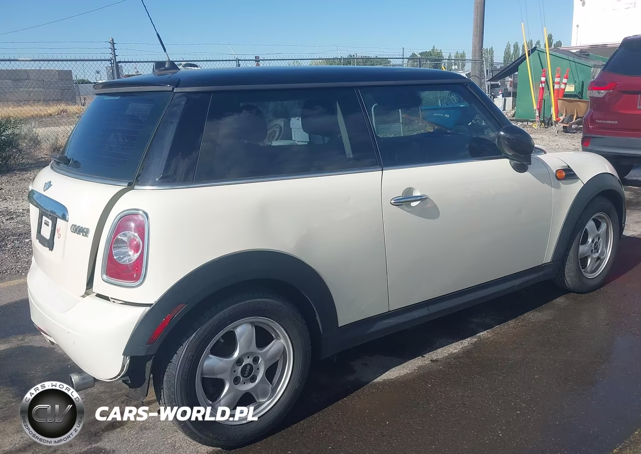 2011 Mini Cooper VIN:WMWSU3C52BT253597 - 4