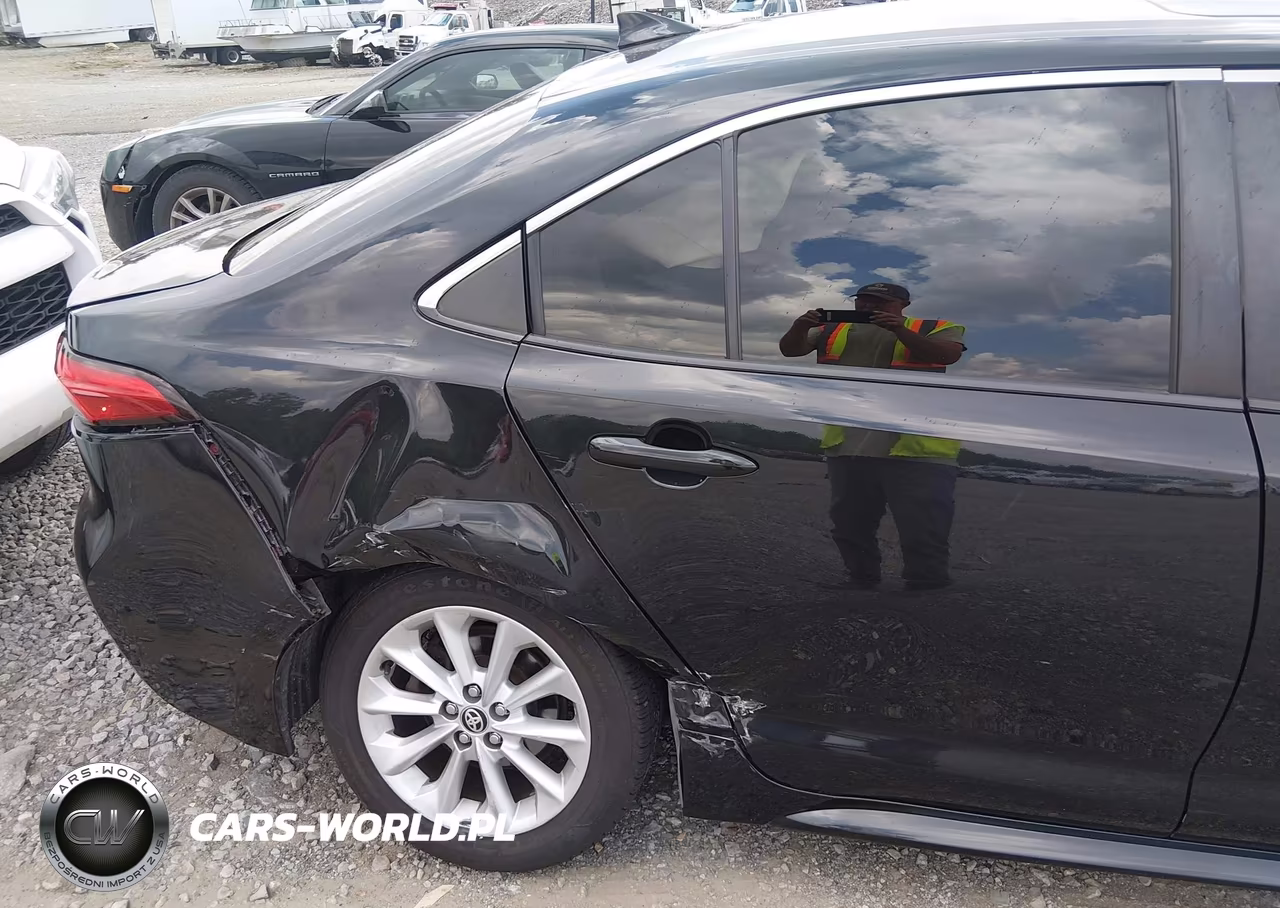 2020 Toyota Corolla Xle VIN:JTDFPRAE8LJ022878 - 17
