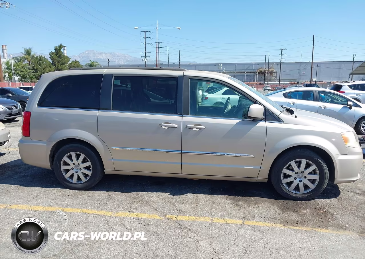 2014 Chrysler Town & Country Touring VIN:2C4RC1BG8ER325278 - 13