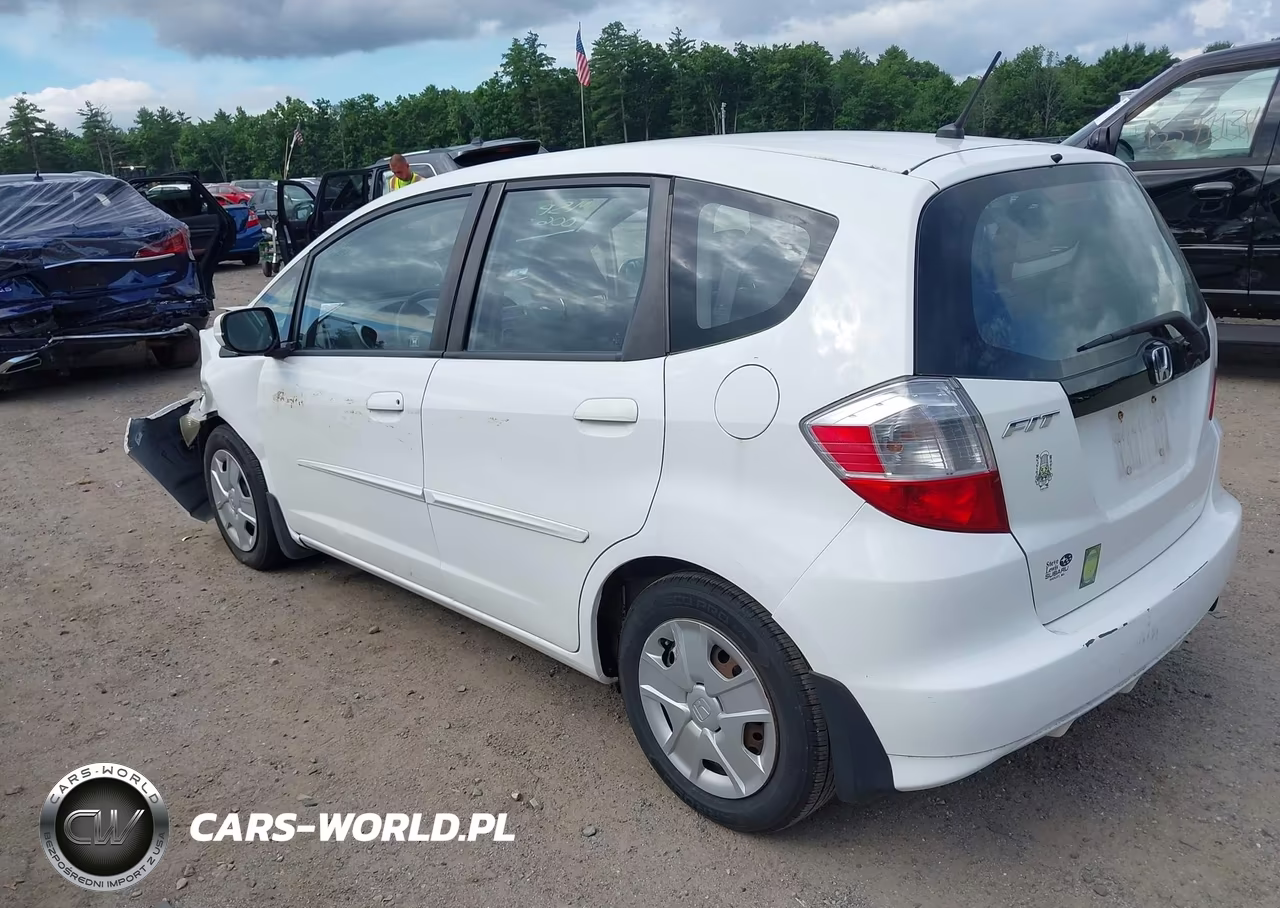 2012 Honda Fit VIN:JHMGE8H33CS006332 - 3