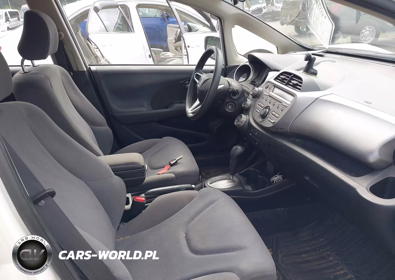 2012 Honda Fit VIN:JHMGE8H33CS006332 - 5