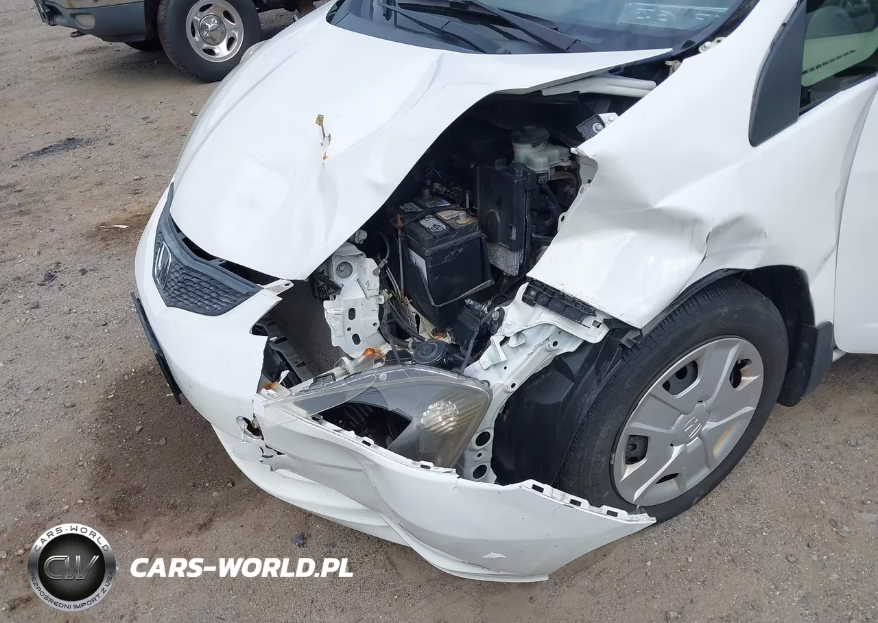 2012 Honda Fit VIN:JHMGE8H33CS006332 - 6