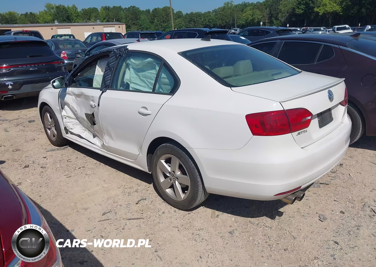 2011 Volkswagen Jetta 2.0L Tdi VIN:3VWLL7AJ4BM104122 - 3