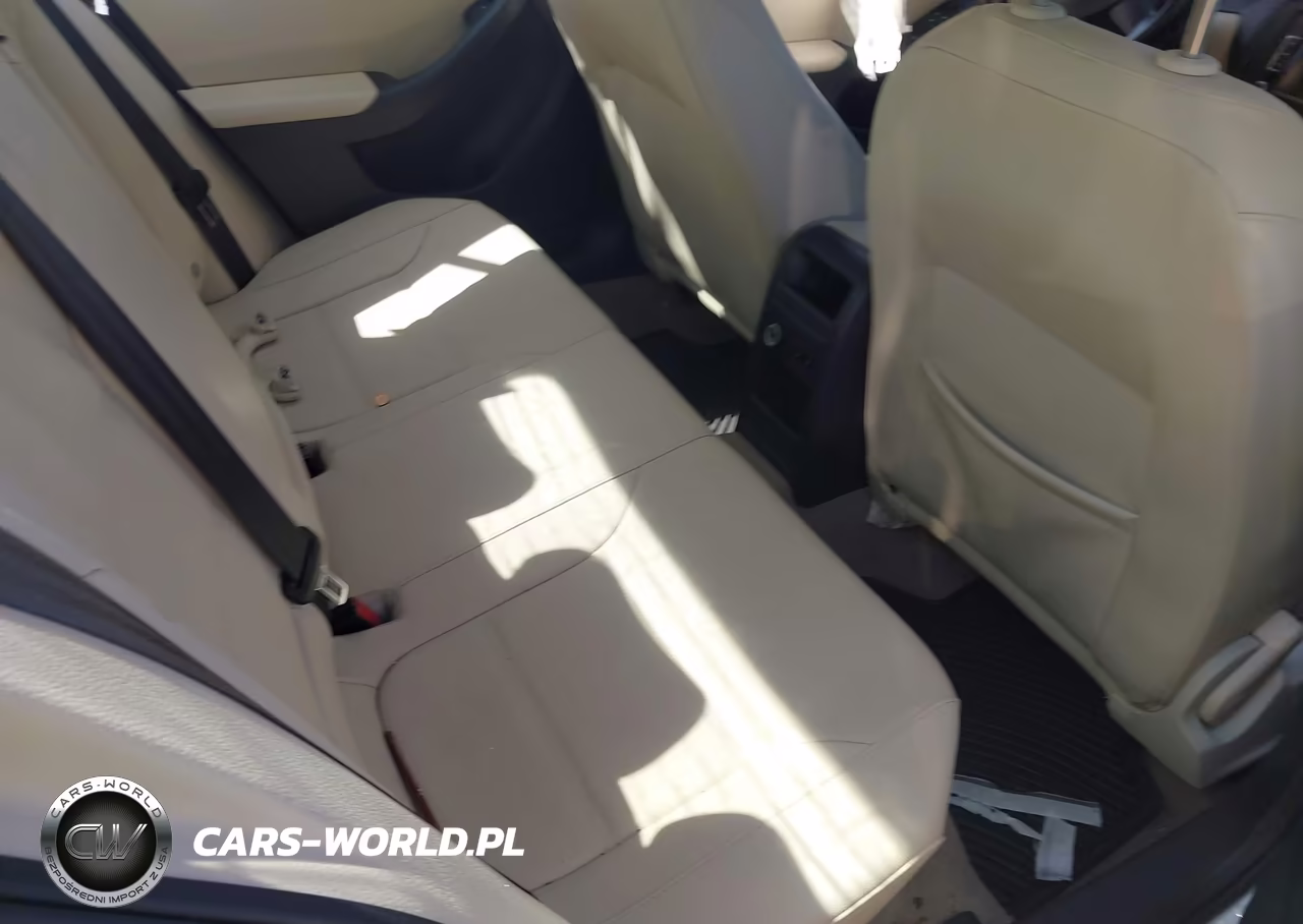 2011 Volkswagen Jetta 2.0L Tdi VIN:3VWLL7AJ4BM104122 - 8