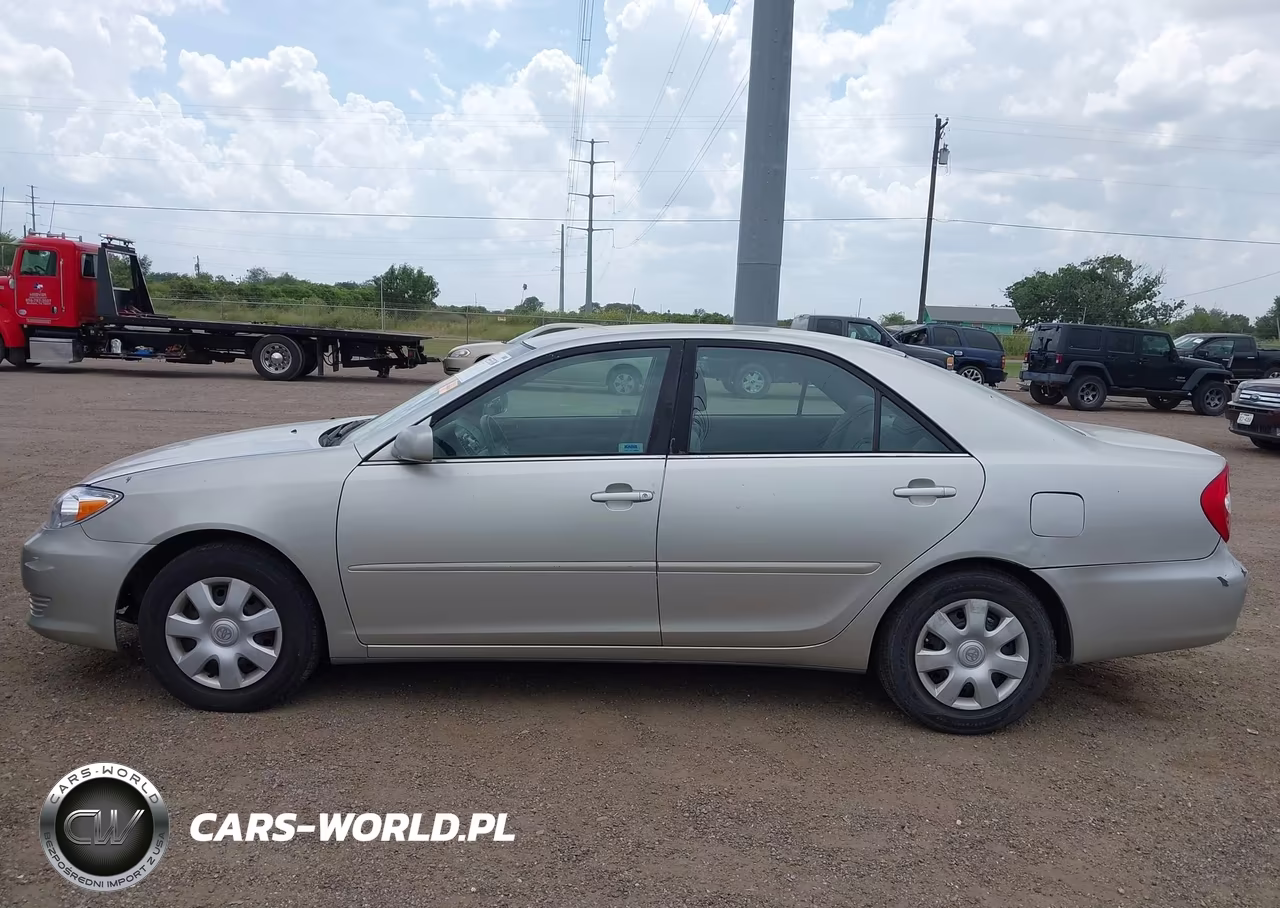 2004 Toyota Camry Le VIN:4T1BE32KX4U930671 - 15