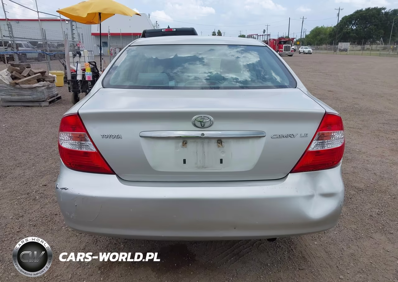 2004 Toyota Camry Le VIN:4T1BE32KX4U930671 - 17