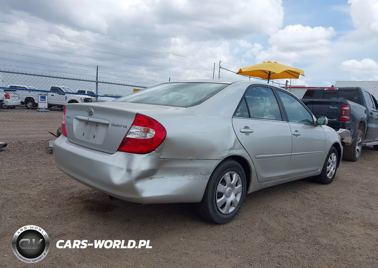 2004 Toyota Camry Le VIN:4T1BE32KX4U930671 - 4