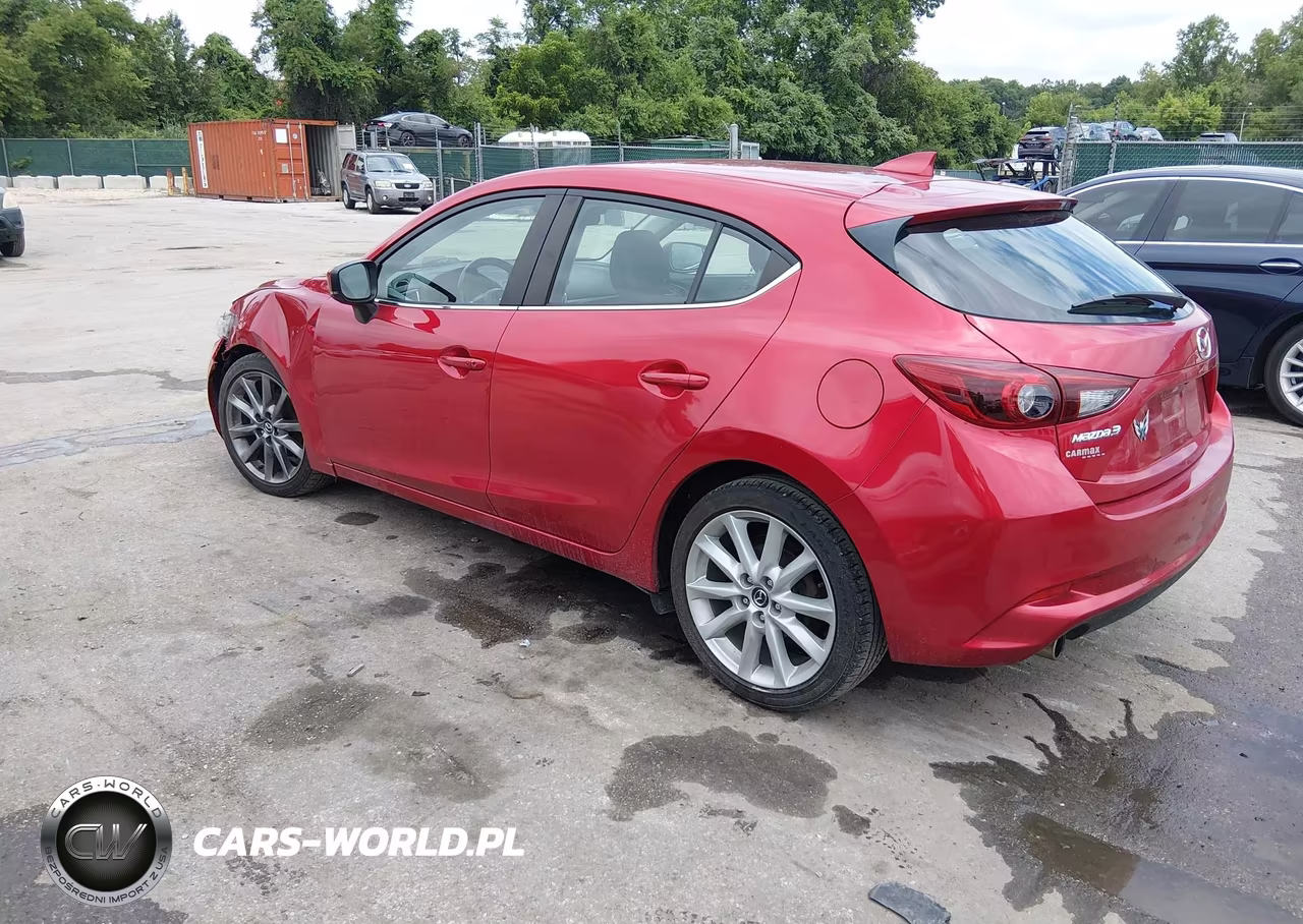 2018 Mazda Mazda3 Grand Touring VIN:3MZBN1M32JM223091 - 3
