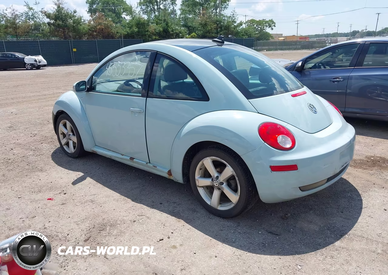 2010 Volkswagen New Beetle 2.5L Final Edition VIN:3VWRW3AG5AM023627 - 3