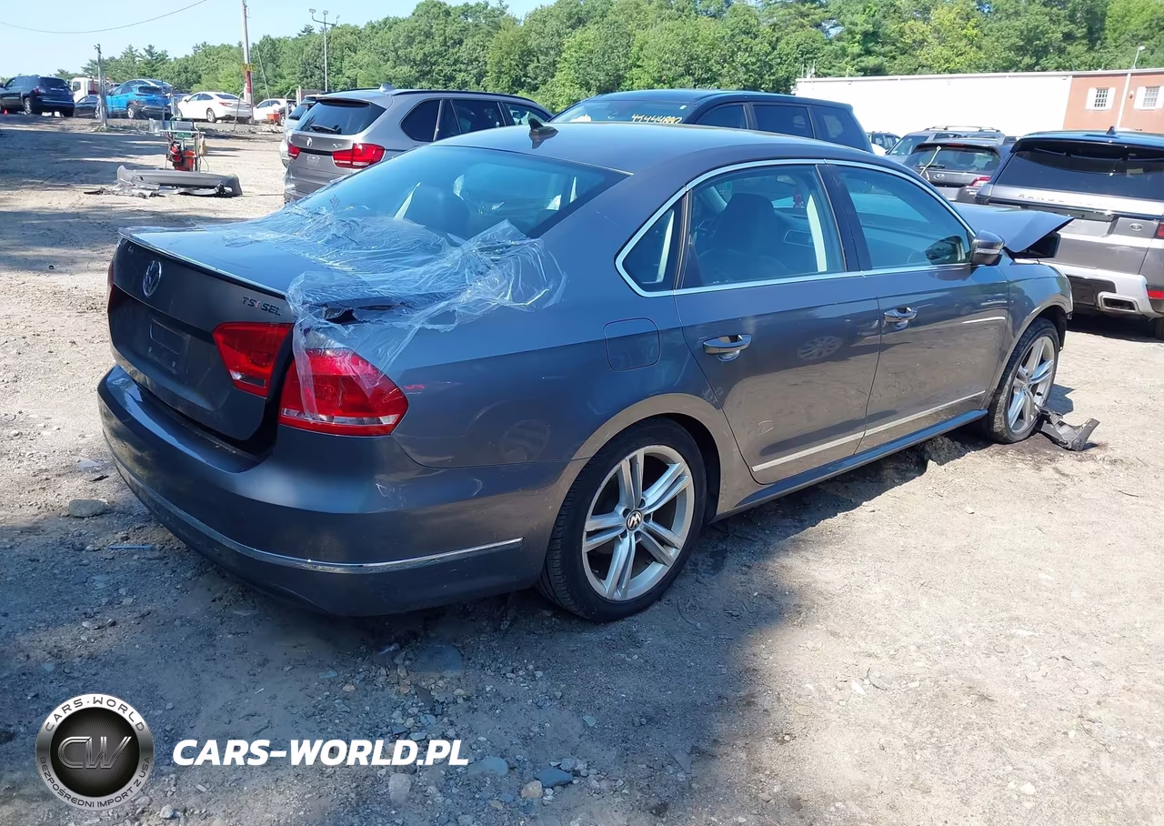 2015 Volkswagen Passat 1.8T Sel Premium VIN:1VWCT7A31FC041375 - 4