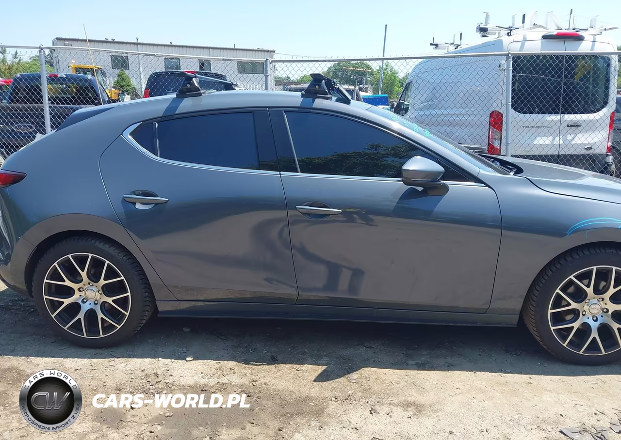 2020 Mazda Mazda3 Premium Package VIN:JM1BPBNMXL1174636 - 14