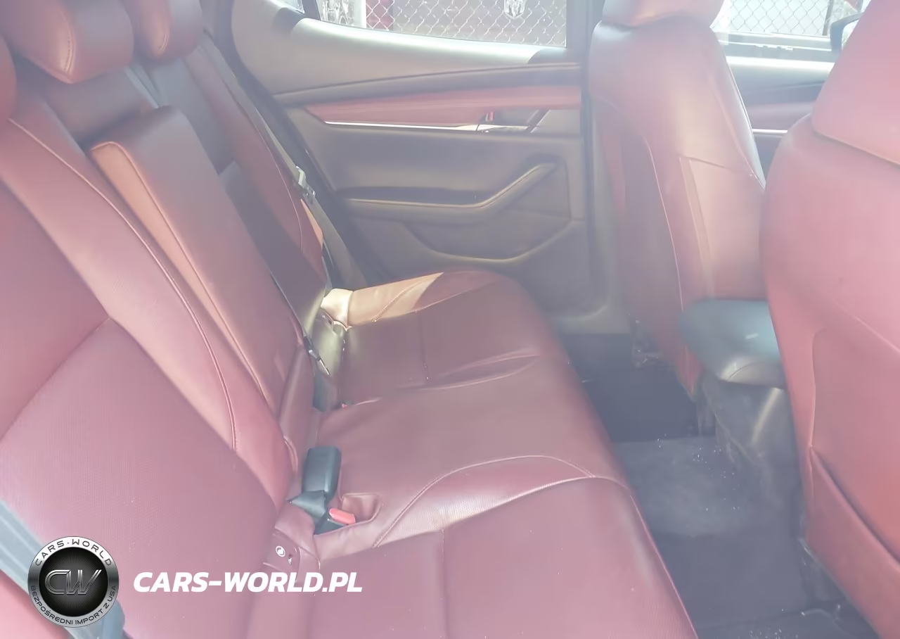 2020 Mazda Mazda3 Premium Package VIN:JM1BPBNMXL1174636 - 8