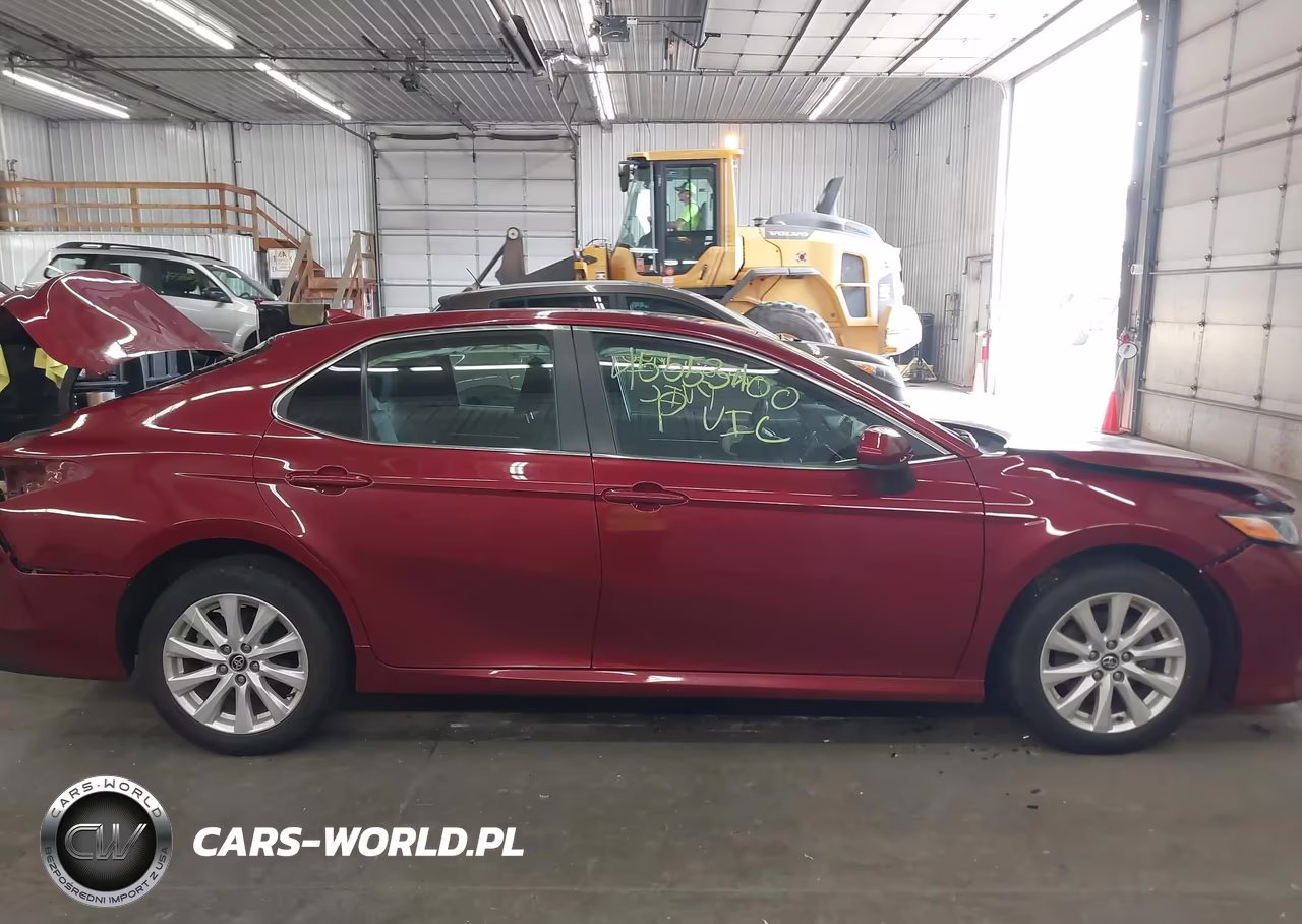 2020 Toyota Camry Le VIN:4T1C11AK4LU918553 - 14