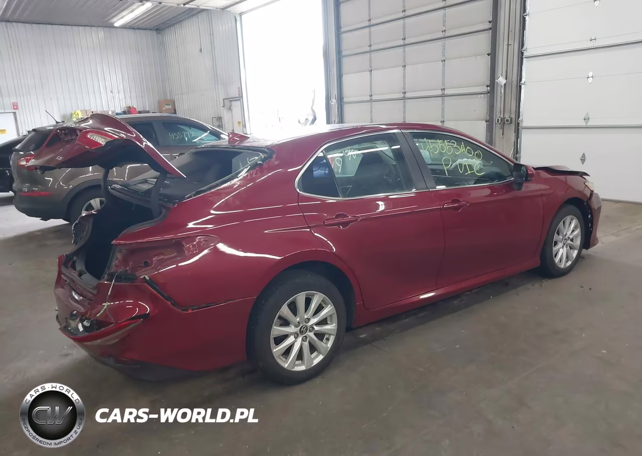 2020 Toyota Camry Le VIN:4T1C11AK4LU918553 - 4