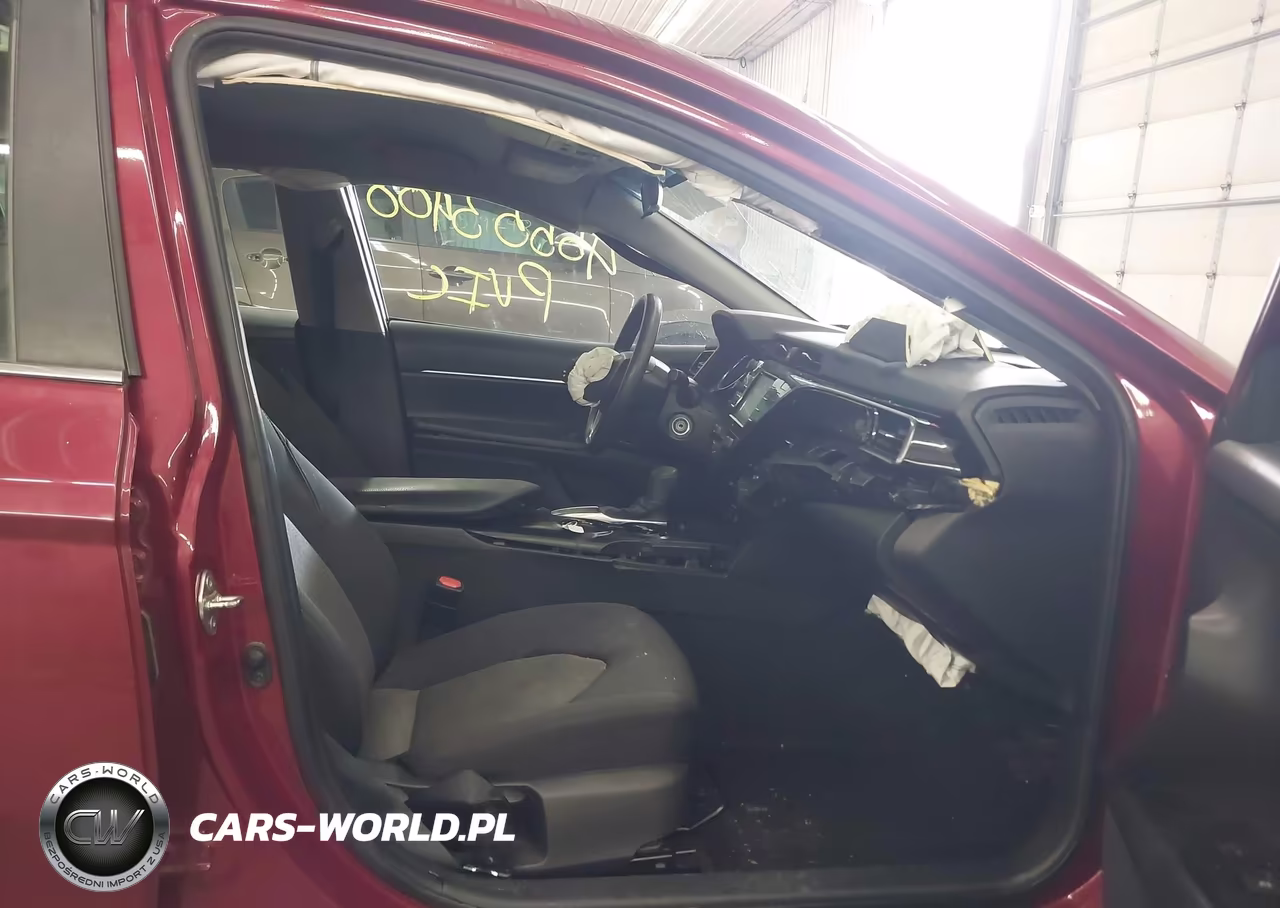 2020 Toyota Camry Le VIN:4T1C11AK4LU918553 - 5