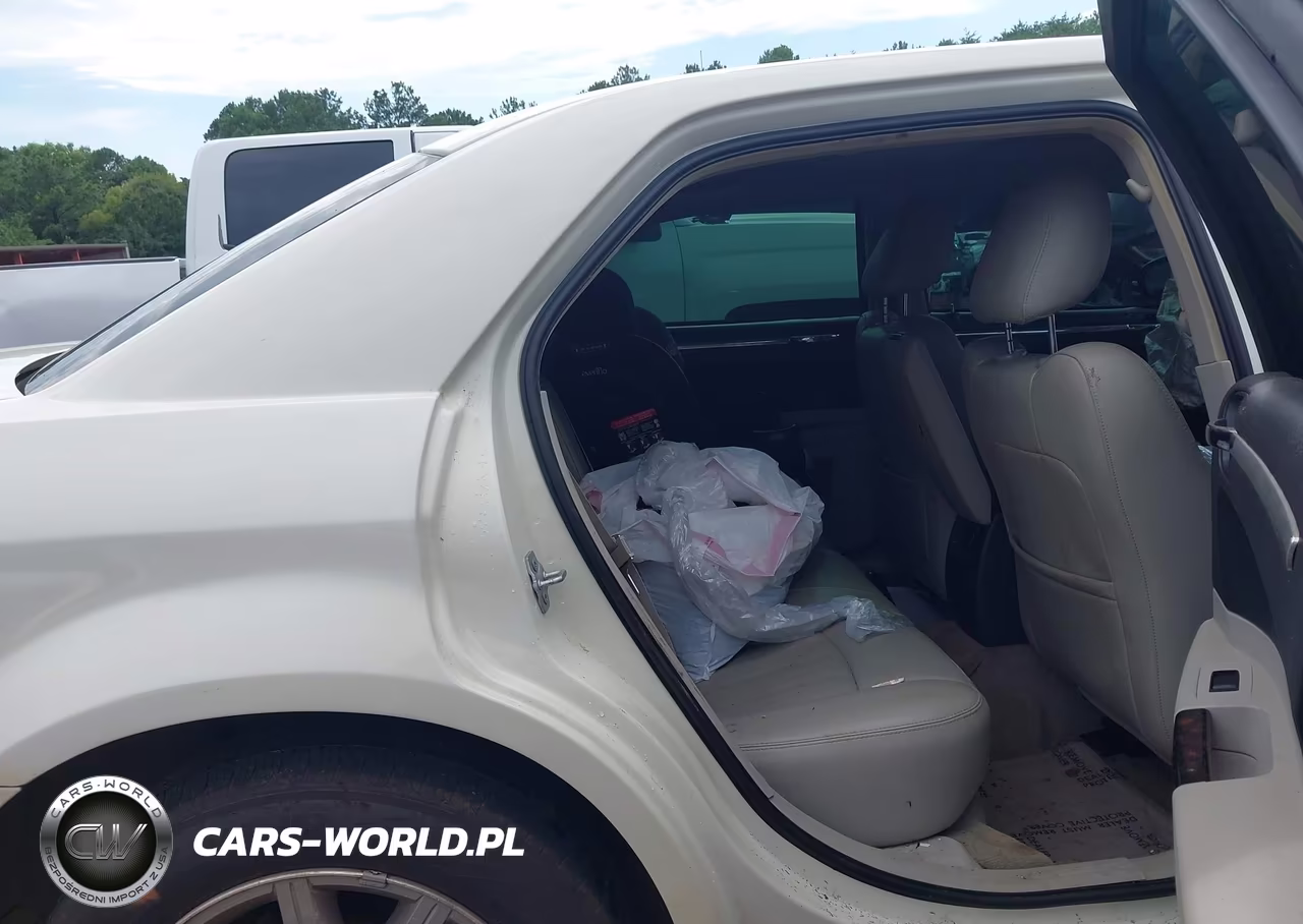 2007 Chrysler 300C VIN:2C3LA63H17H855072 - 8
