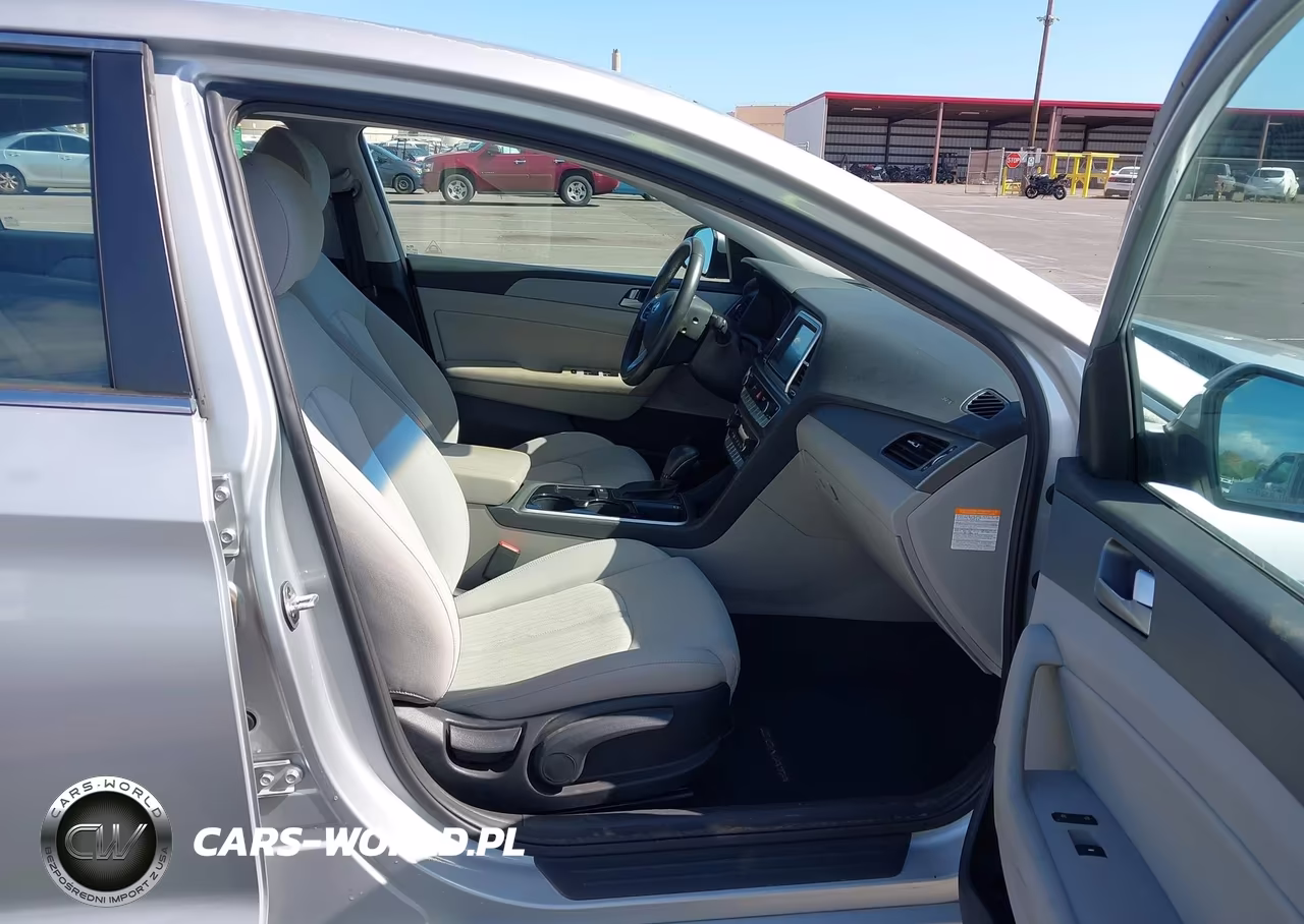 2018 Hyundai Sonata Hybrid Se VIN:KMHE24L38JA084136 - 5