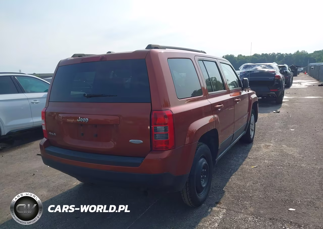 2012 Jeep Patriot Latitude VIN:1C4NJRFB0CD604841 - 4