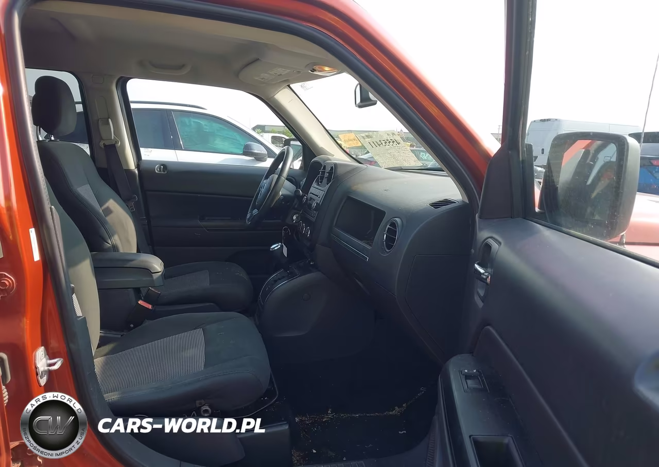 2012 Jeep Patriot Latitude VIN:1C4NJRFB0CD604841 - 5