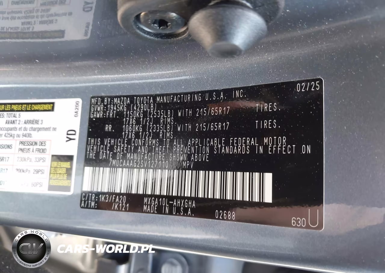 2025 Toyota Corolla Cross Le VIN:7MUCAAAG2SV127110 - 9