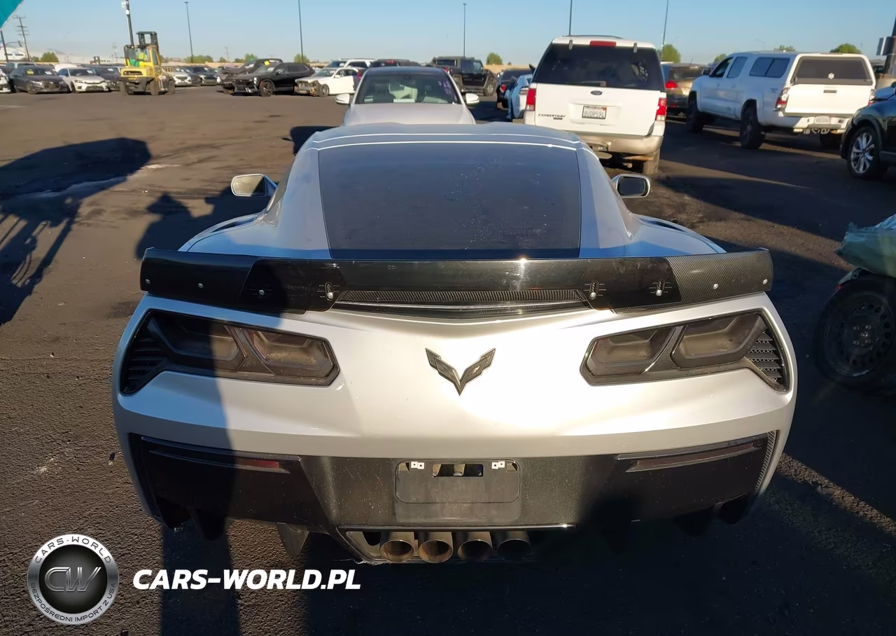 2014 Chevrolet Corvette Stingray VIN:1G1YD2D72E5122467 - 16