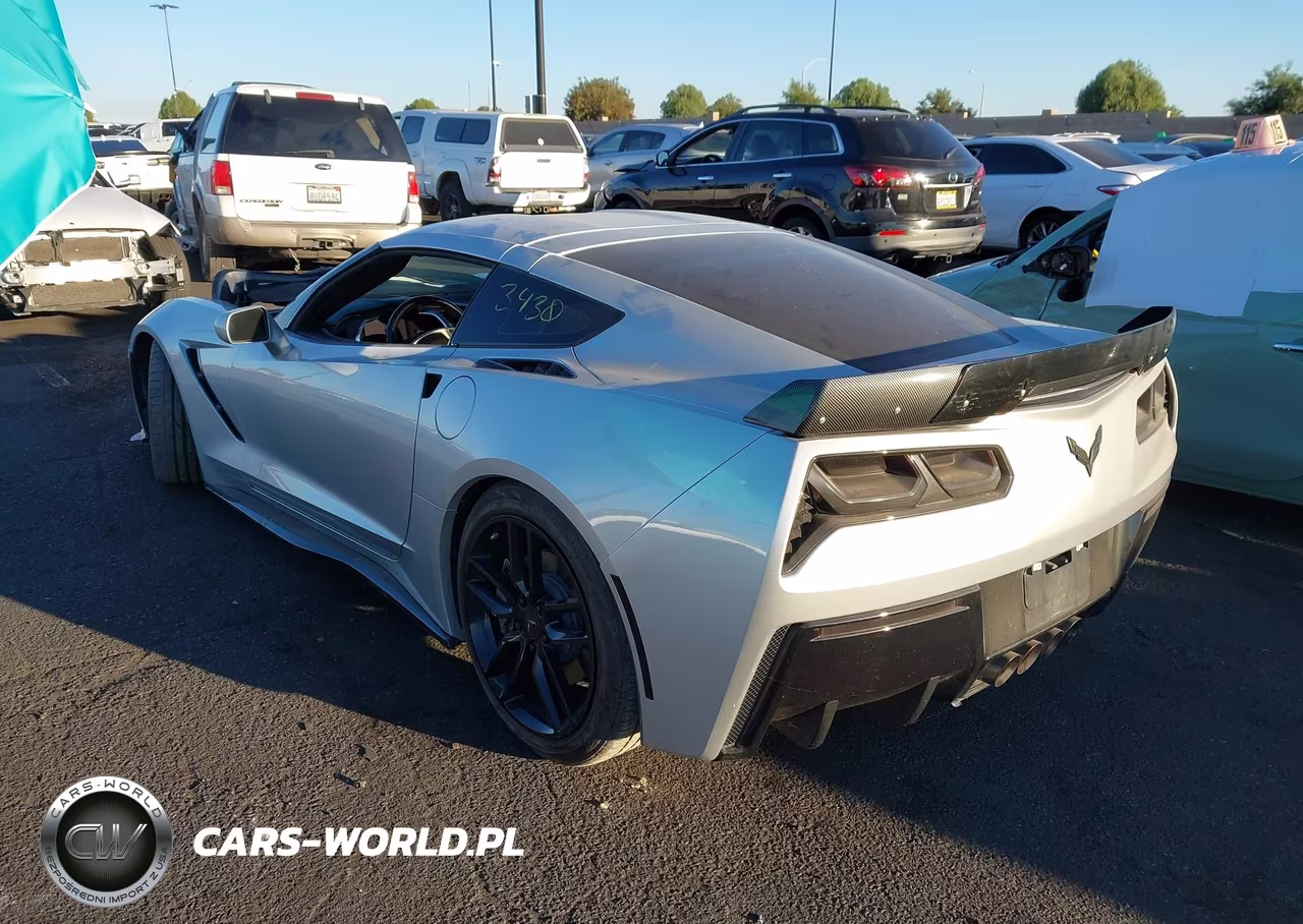 2014 Chevrolet Corvette Stingray VIN:1G1YD2D72E5122467 - 3